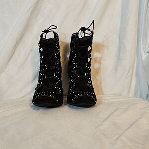 BCBG Elegant Black Lace-Up Women's Shoes Sz 8